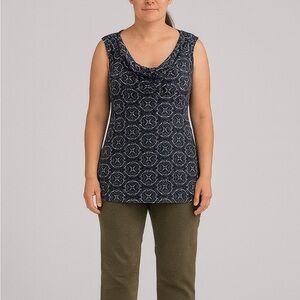 Maurices Size Medium Navy Blue Printed Casual Top